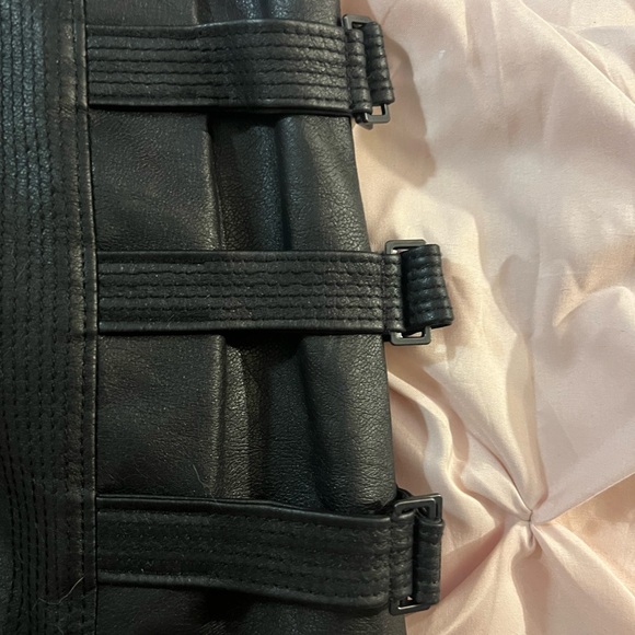 BCBG faux leather skirt - Picture 5 of 8